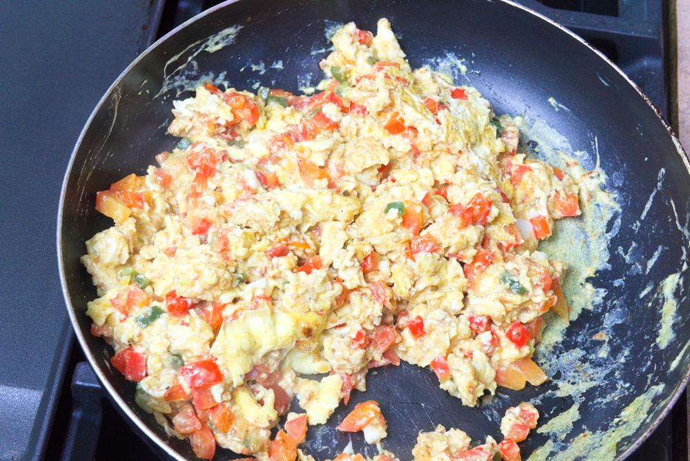 scrambled eggs breakfast tacos