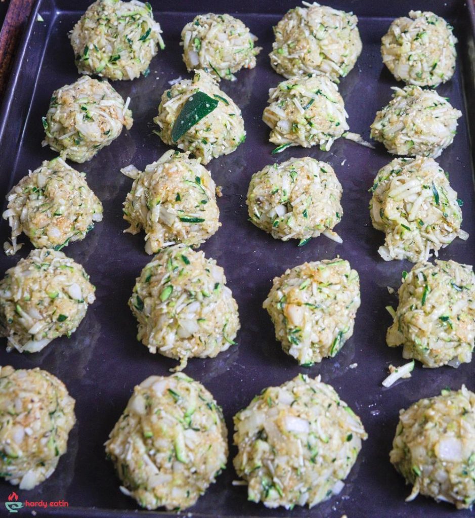 Uncooked vegetable meatballs