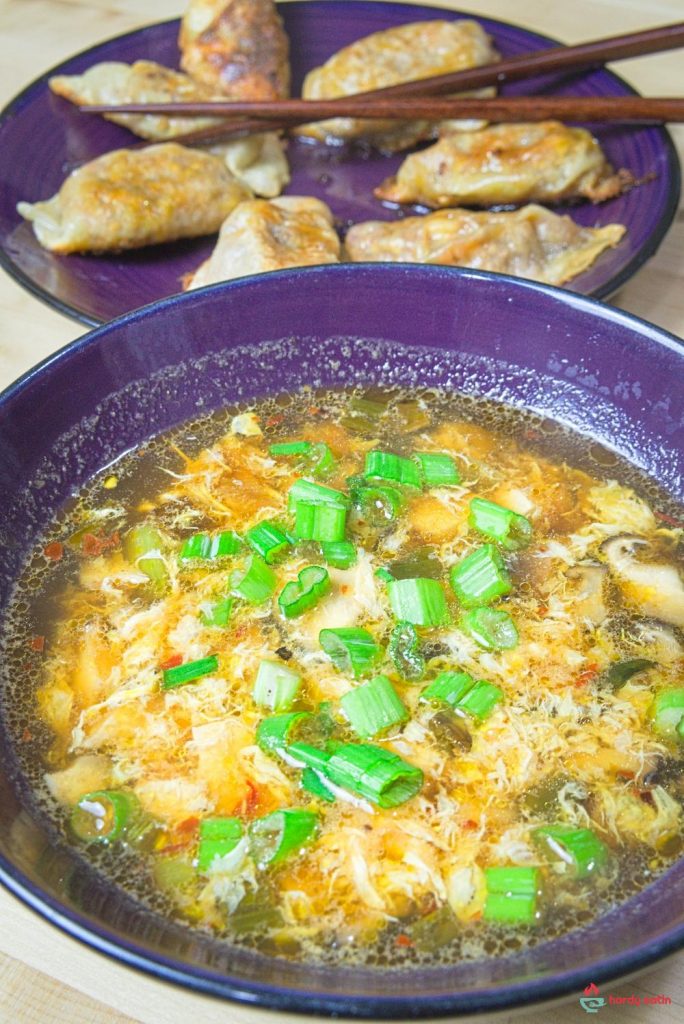 hot and sour soup with dumplings