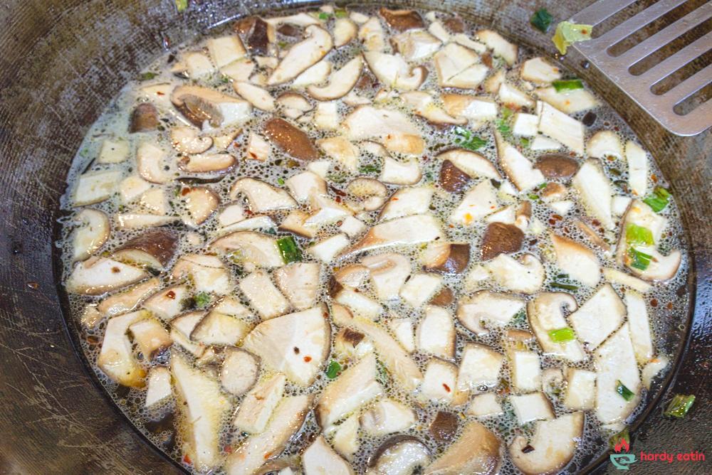 simmering hot and sour soup